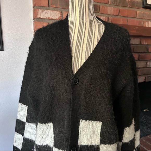 ZARA Oversized Checkered Cardigan in Black & White Sz S - Picture 2 of 6
